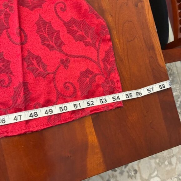 Tablecloth 114" x 54.5" Christmas Holiday Red Holly Berry Dining Home Decor - Picture 5 of 7